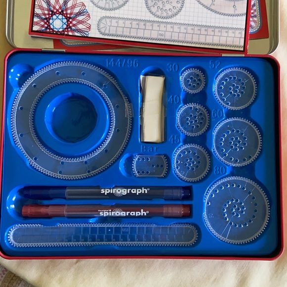 Spirograph Design Set - Picture 3 of 4